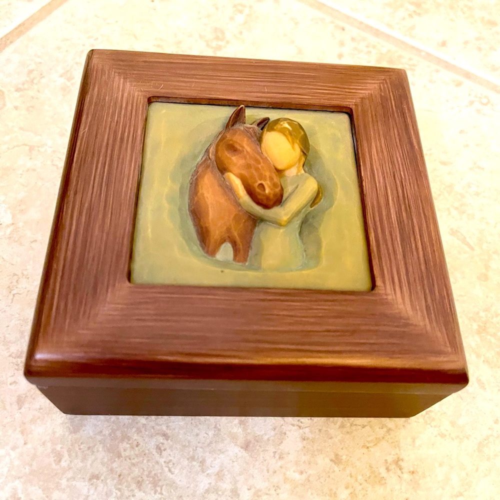 Willow Tree “Quiet Memories” collectible box